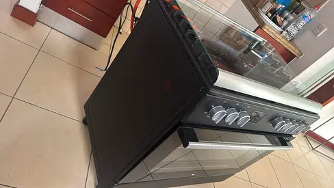 GORENJE - freestanding gas cooker / oven with glass lid - impeccable  condition