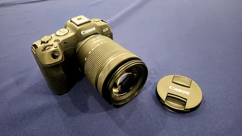 Canon R8 Full Frame lense 24-105 105