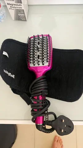 Corded heated styling brush / hair straightening brush - used