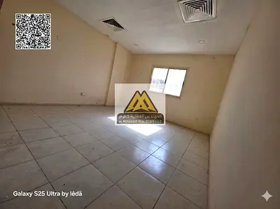 Spacious Studio Apartment | Ground Floor | Semi-Separate Kitchen | Prime Location Close to All Amenities