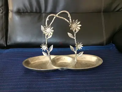 Lifestyle Hammered Compartment Dish with Sunflower Accent