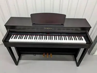 Yamaha Clavinova CLP 430 piano with  bench. As good as new. Cash on free delivery with warranty.