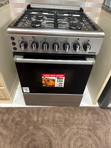 Stainless Steel 4-Burner Gas Cooker with Oven - Excellent Condition