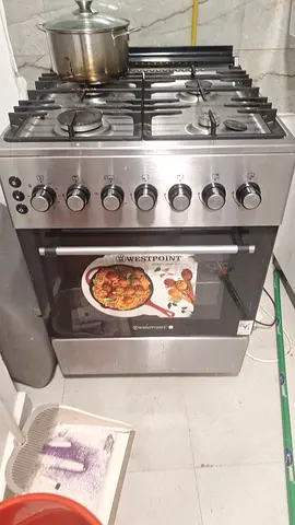 Westpoint 4 Burner Gas Cooker with Oven - Good Working Condition