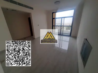 This brand new, fully furnished apartment boasts an excellent size and is located on the main road. Ideal for families, it's situated in a clean and q