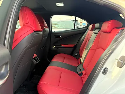 صورة 9 لـ 2024 Lexus UX-SERIES