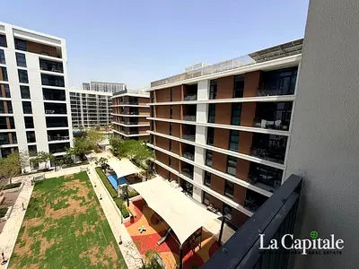 READY TO MOVE | POOL VIEW |