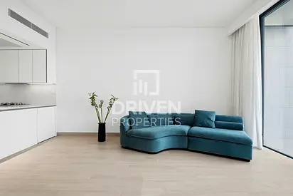 Large Layout | Brand New | Smart Home | Vacant