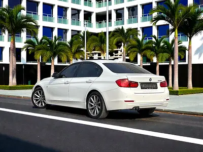 صورة مصغرة 7 لـ 2012 BMW 3-SERIES