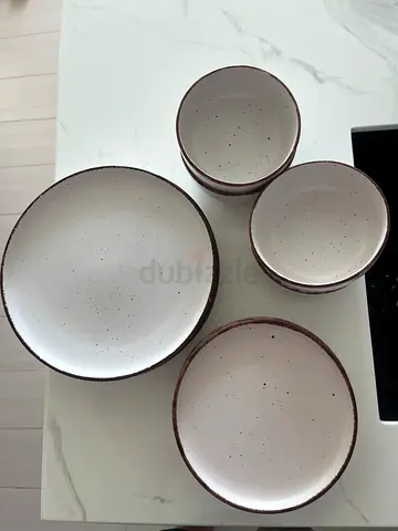 Plates and bowls