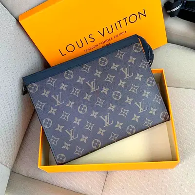 Louis Vuitton pochette voyage MM