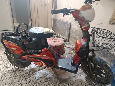 Used Electric Scooter / E-bike with Basket - needs minor repairs