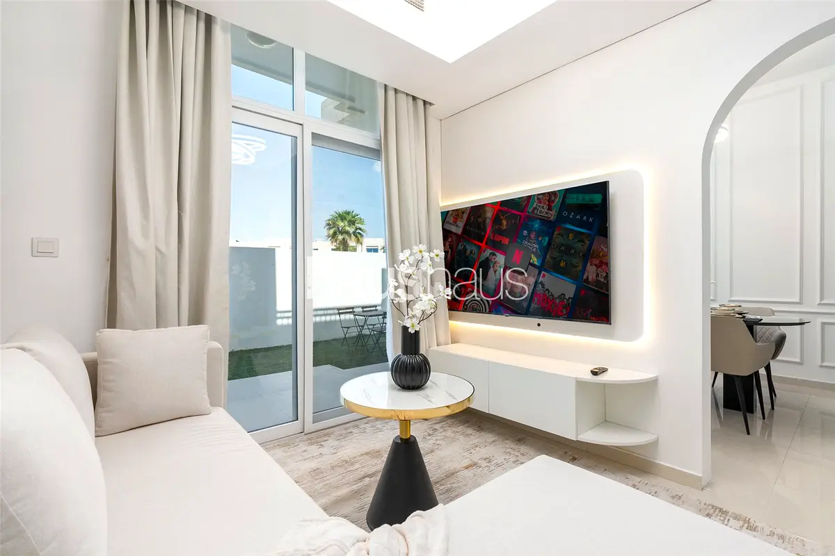Backs Pool + Park | Furnished | Well Maintained