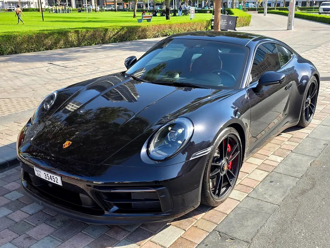 Porsche 911 2023 — photo 1 of 19