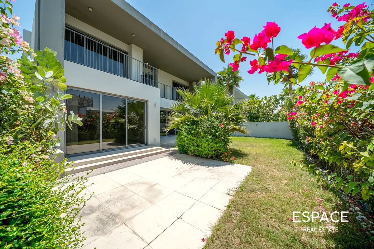 Greenbelt | Vacant | Spacious