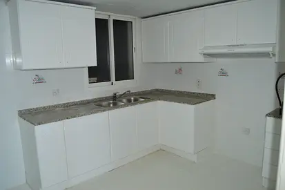 Fabulous 3 BHK Apt In Sheikh Zayed Road