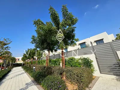 Luxury Townhouse | Brand New | Modern Finishes