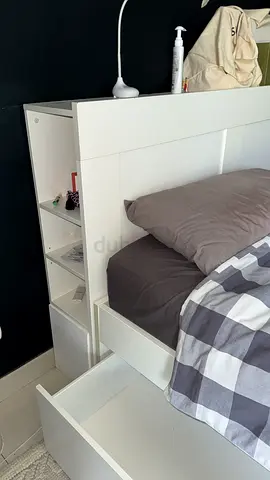 Bed shelves