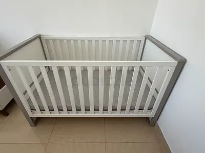 Baby crib
