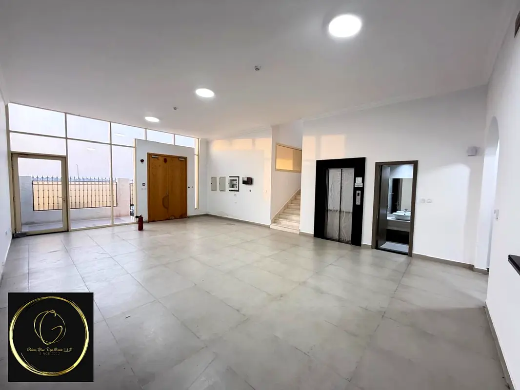 LUXARY EUROPEAN STYLE 5 BEDROOM HALL VILLA WITH SEPARATE ENTRANCE