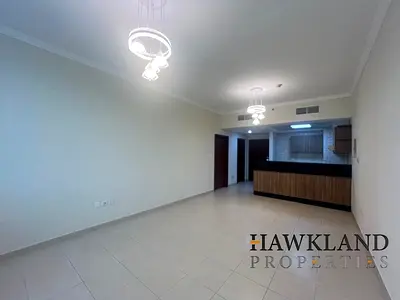 Specious Vacant 1 B/R Middle Floor Down Town View