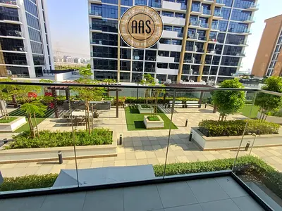 Luxurious and spacious 1BHK with fully Fitted kitchen only 65k ready to move