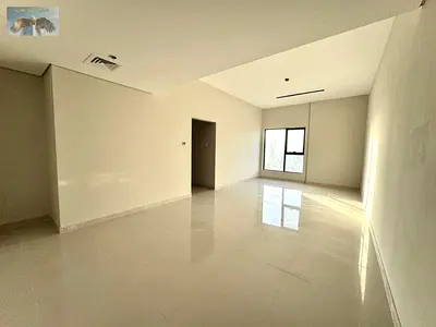 فرصة مميزة للسكن في برج جديد بموقع استراتيجي على شارع خليفة مباشرة، قريب من جسر غلفا مع سهولة الوصول إلى دبي والشارقة.