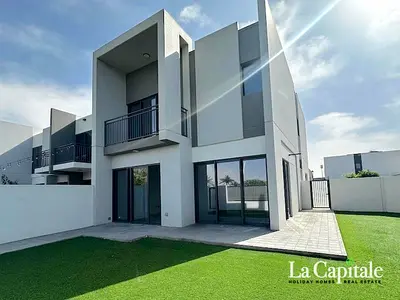 READY TO MOVE | CLOSE TO POOL AND PARK | CORNER