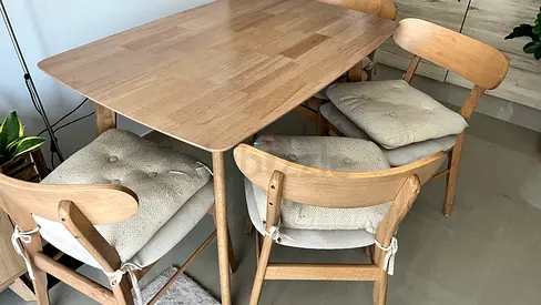 Dining table set