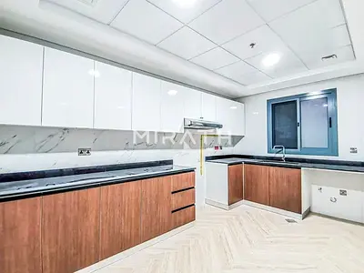 Stylish Living | Bright Unit | Pool & Gym