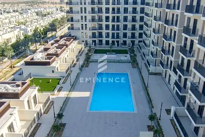 Boulevard View | Vacant | Huge Layout