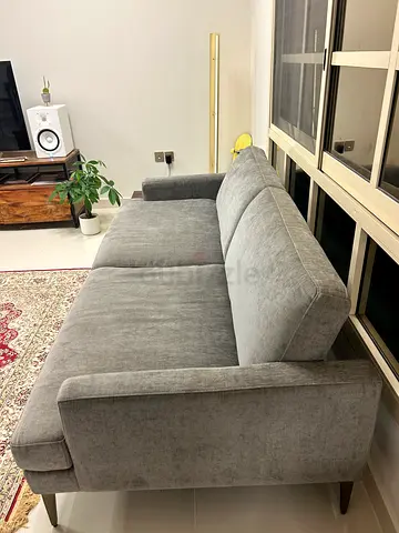 West Elm Comfortable Grey 3-Seater Sofa bed in Good Condition foldable