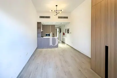 Bright Studio with Balcony | Furnished Option