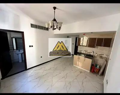 👑 ثاني ساكن | استوديو للإيجار السنوي بمساحة كبيرة – شارع الشيخ عمار (مخرج دبي والشارقة) – عجمان