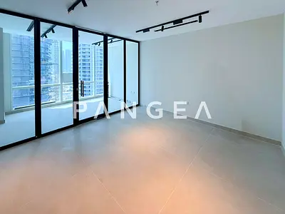 Vacant | Newly Refurbished | High Floor