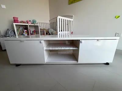 Long white modern TV unit / low console table - good condition - 160cm