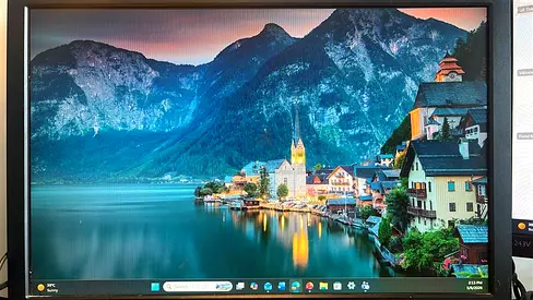 20-inch IPS LED Monitor - Full HD, fat Bezel (Good Condition) comes with VGA cable and power cord