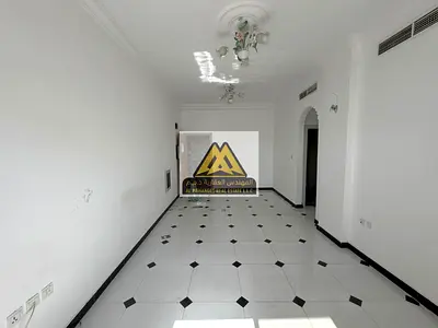 This spacious and functional apartment features a master bedroom, a large living room with a balcony, two bathrooms, and central air conditioning. Ide