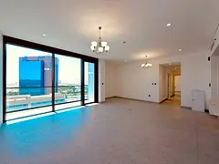Modern Kitchen Maid | Luxury Living | Doctors Cummunity