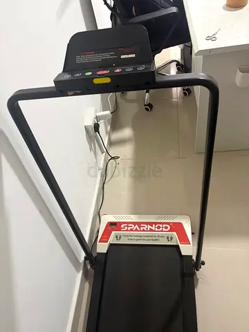 Sparnod compact treadmill - good working condition