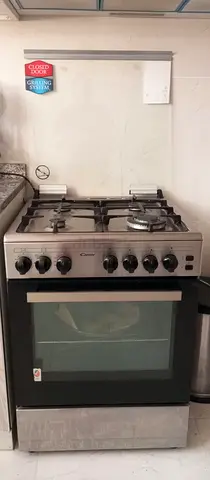 Used freestanding gas cooker with oven - good working condition