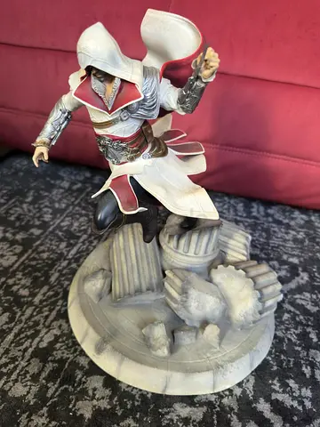 Assassins Creed Ezio Fury limited edition Action Figure