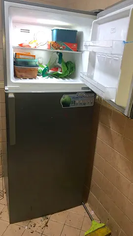 Compact top-freezer refrigerator - good working condition