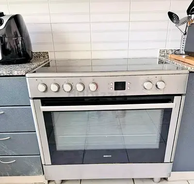 Beko Stainless Steel Electric Cooker with Glass Hob and Oven