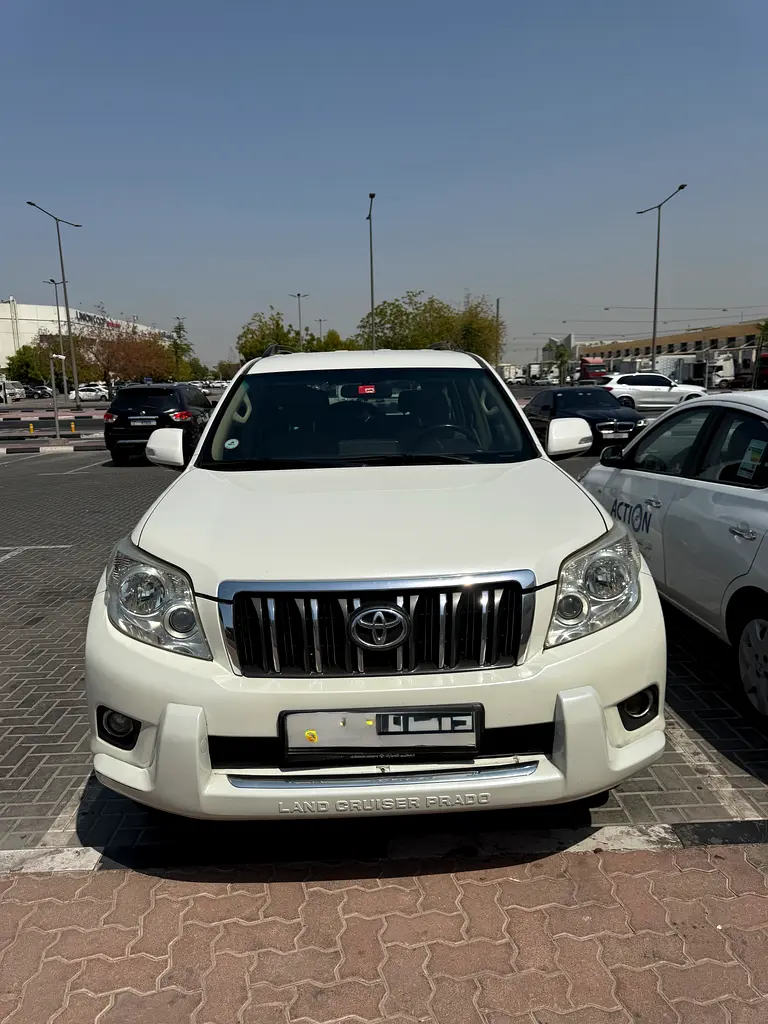 Toyota Prado 2011 — photo 1 of 4
