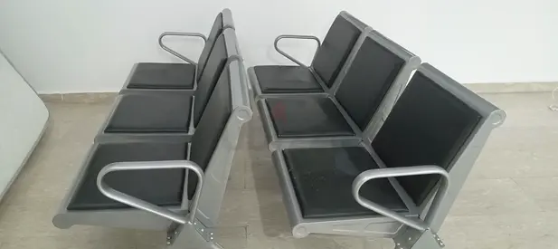 3 seat chair