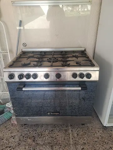 Used stainless steel 5burner gas range oven - heavy duty with griler and bakes