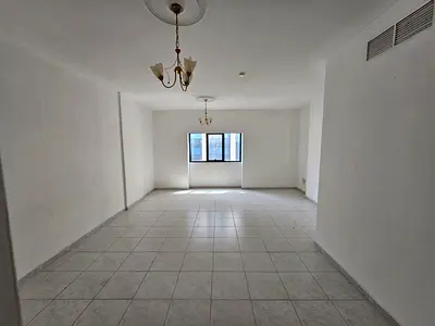 Bright 2BR Apartment with Gym Close to Gold Souq