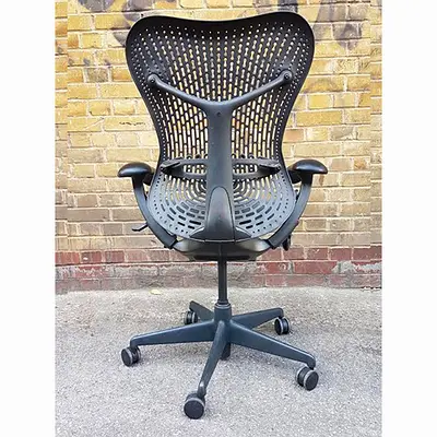 Herman Miller Mirra 2 Office Chair Excellent Condition
