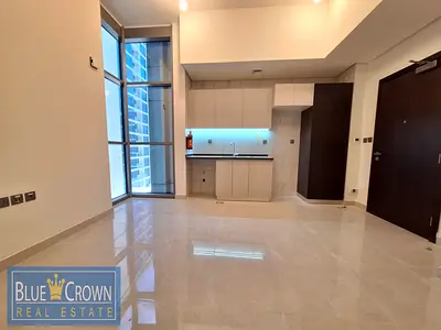 Chiller Free/ Kitchen appliances/ Close Metro station/ Luxury Apartment